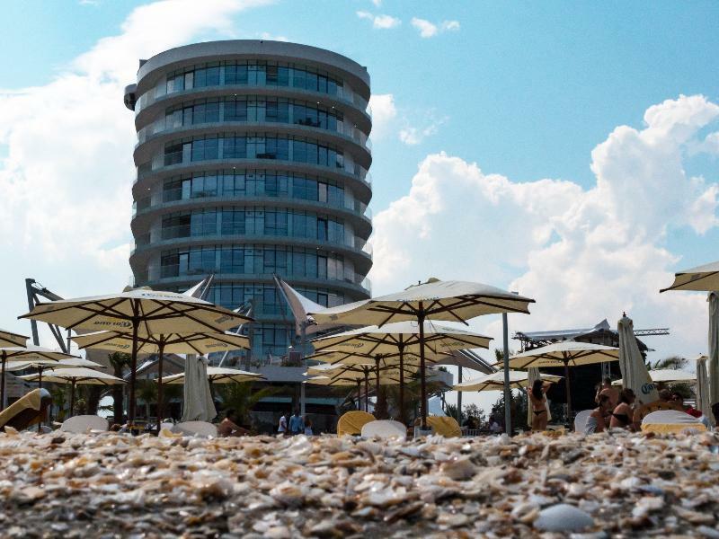 White Tower Mamaia Aparthotel Exterior photo